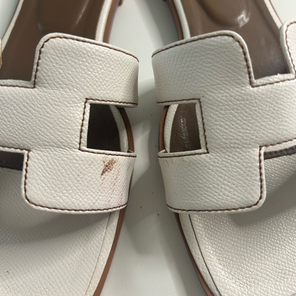 Hermès Oran White Sandal - Picture 2 of 12